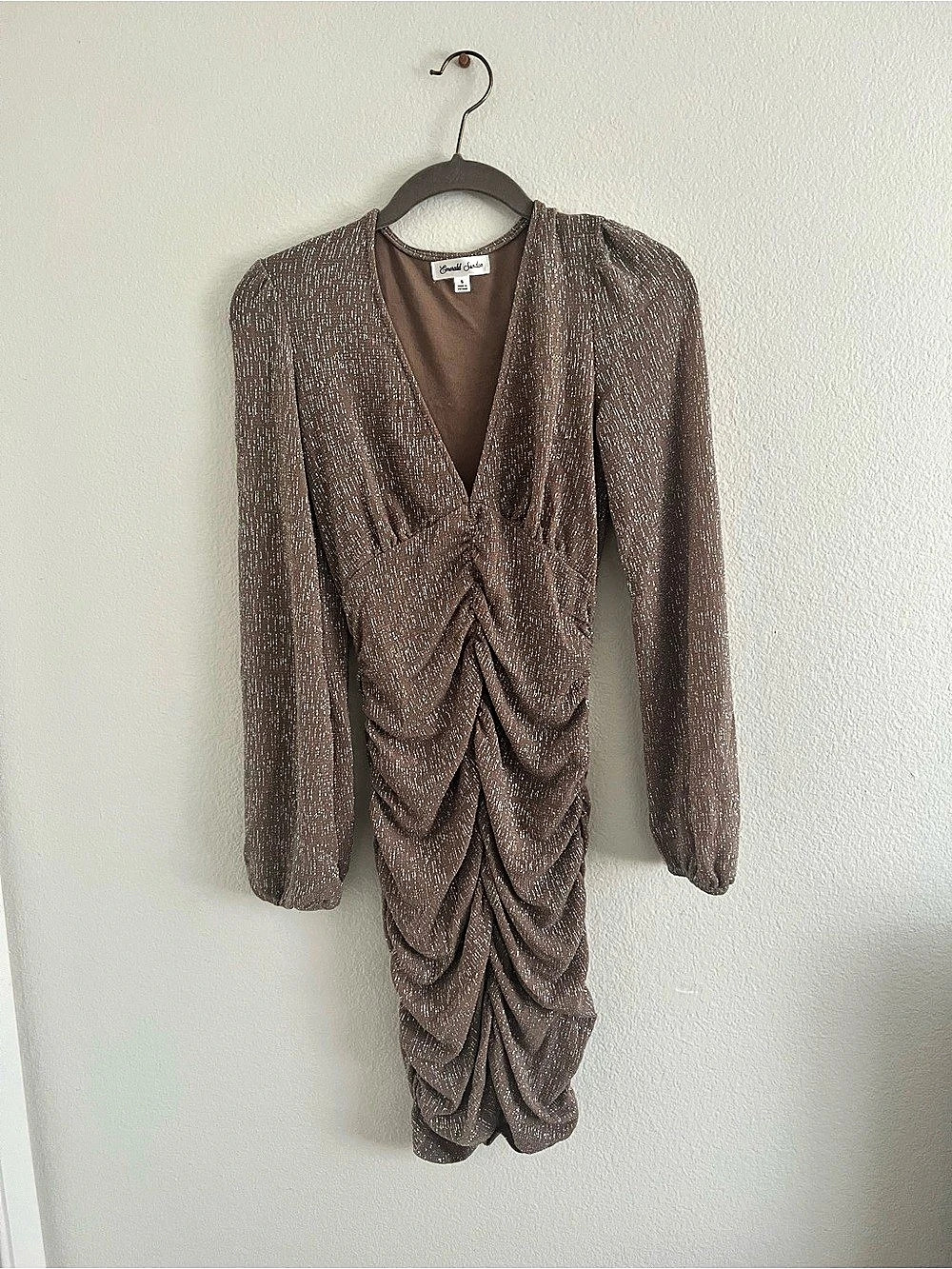 Emerald Sundae Ruched Long Sleeve Midi Dress in Brown Size Small Like New